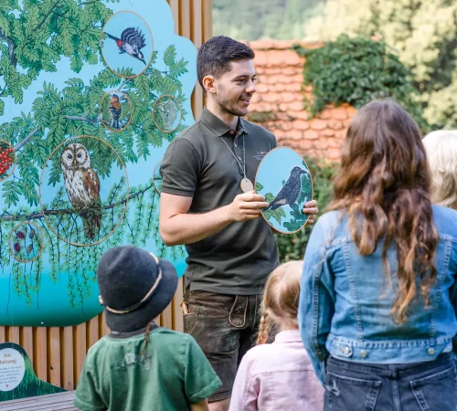 Kinder bei Weg des Holzes - Naturwelten Steiermark