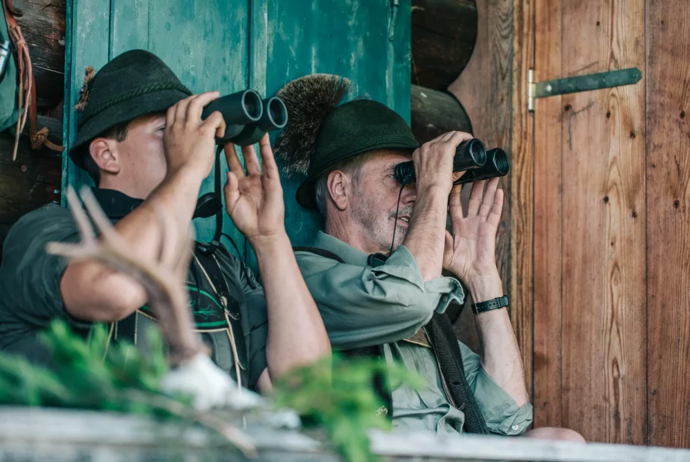 naturwelten steiermark jäger am ausguck
