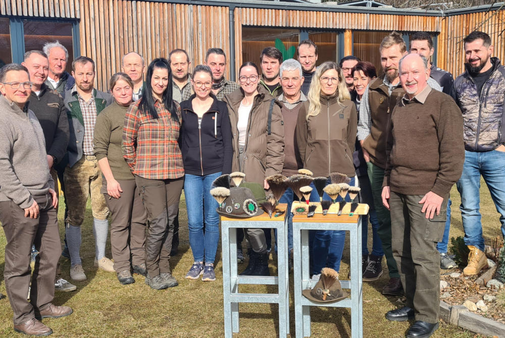 Bartbinden in den Naturwelten Steiermark - die Teilnehmer:innen des Kurses