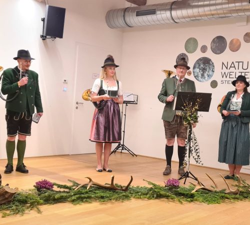 Jagdhornbläser Gruppe in den Naturwelten Steiermark