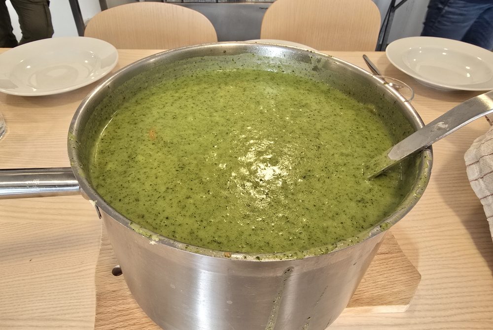 Frühlingskräuter - Suppe