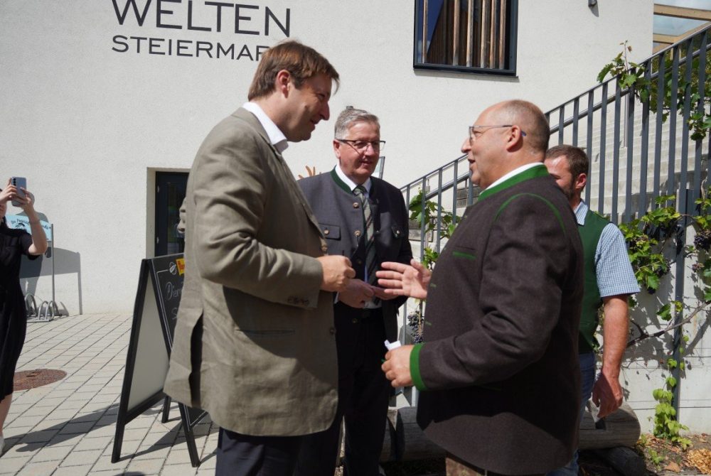 Landesjägermeister Franz Mayr-Melnhof & Vorstandsvorsitzender Sepp Wumbauer beim Maschinenring Jubiläum in den Naturwelten